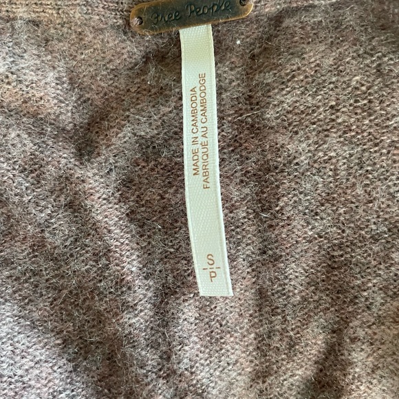 Free People Cashmere V Neck Sweater Mauve size Small So Soft! - Picture 5 of 7